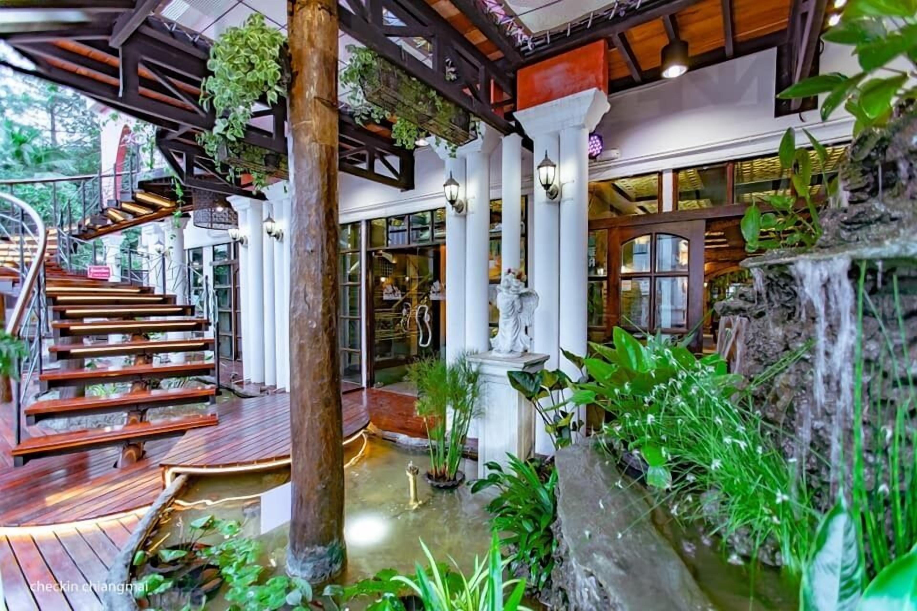 Vulcano Hotel Chiang Mai — Photos 3